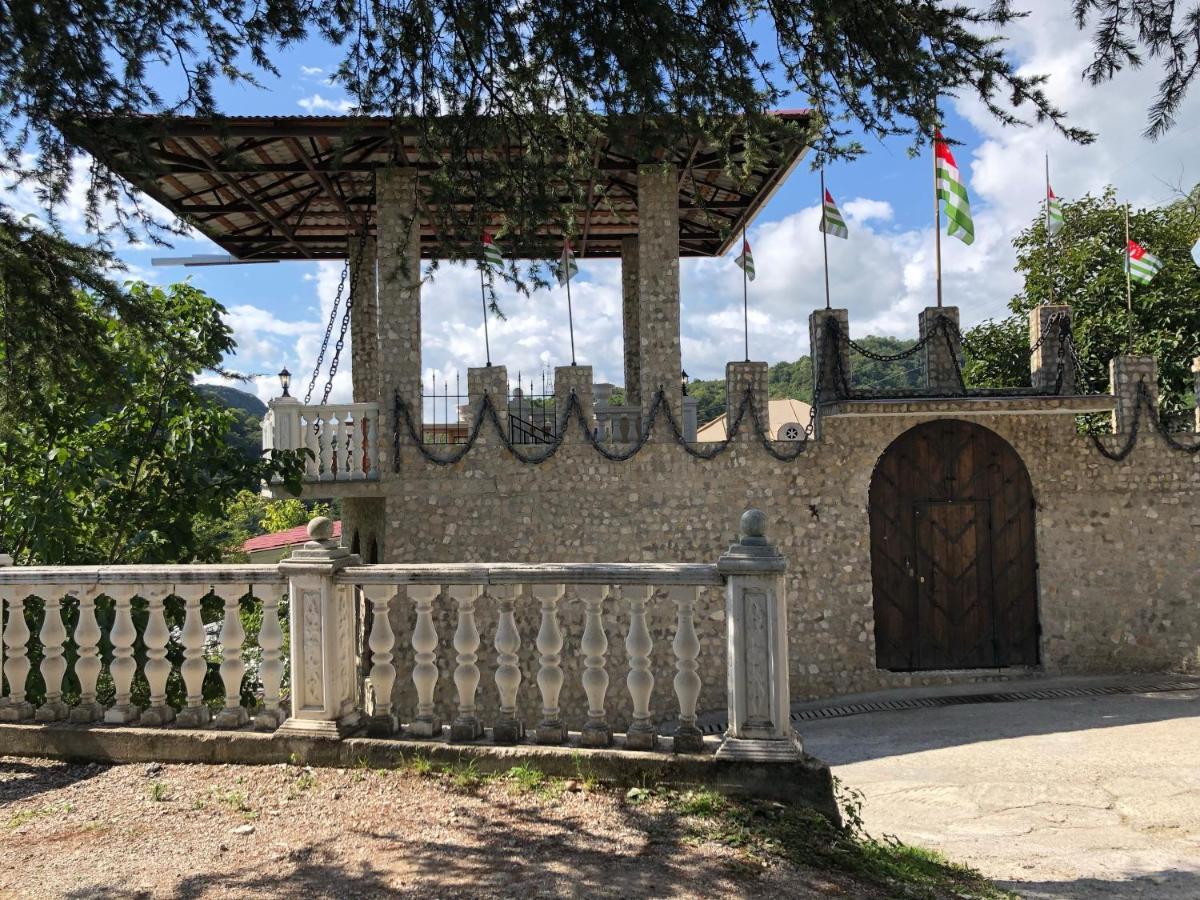 Замок Орлиное Гнездо New Athos Luaran gambar